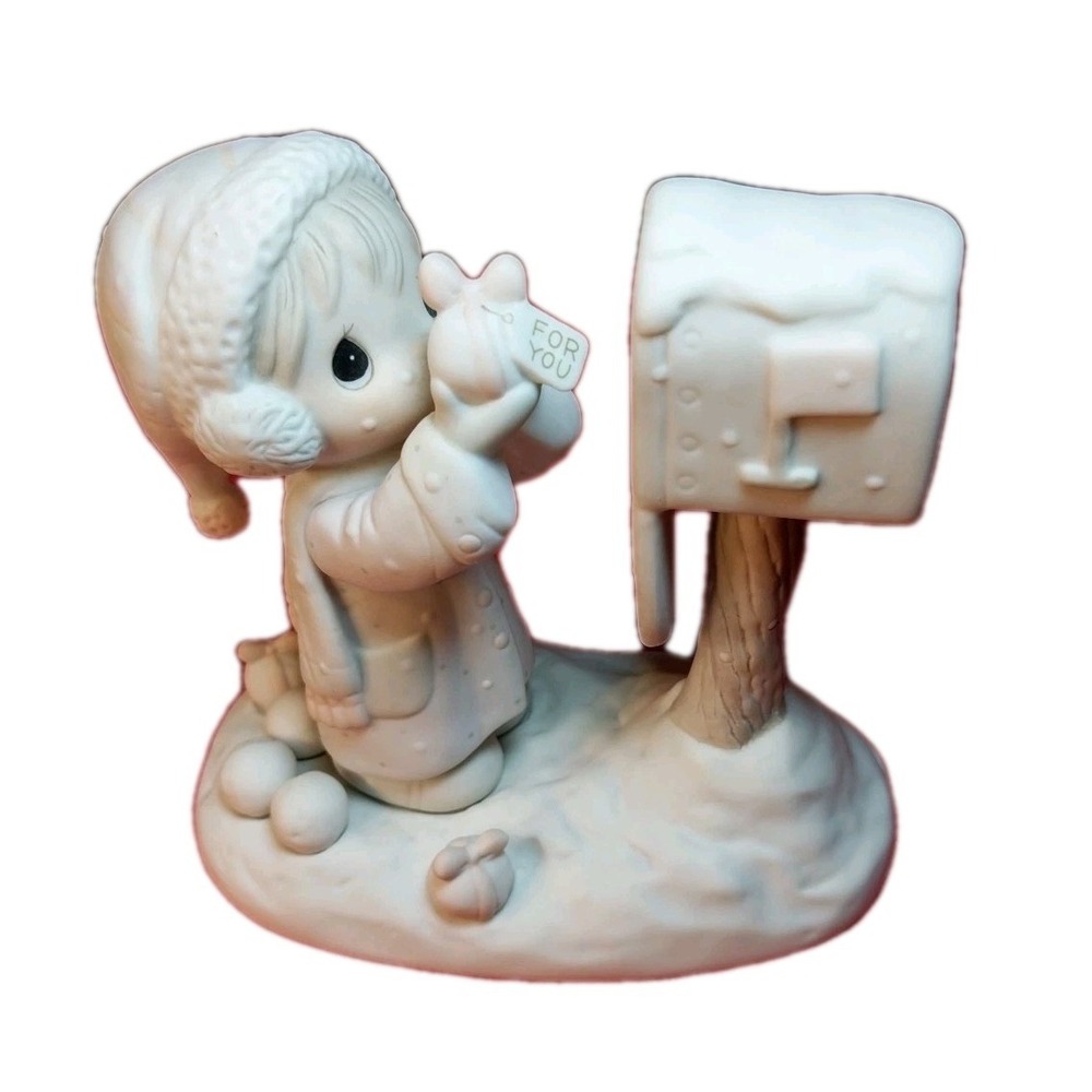 "I'm Sending You A White Christmas" 1984 Precious Moments Figurine Retired EC
